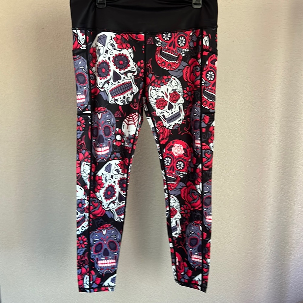 Constantly Varied Gear skull leggings. Size XXL.